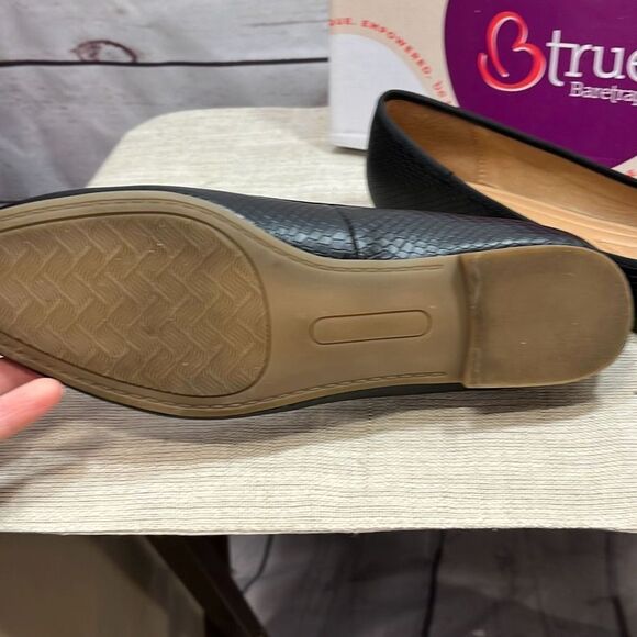 Baretraps size 8M black flats - gently used with‎ original box - Picture 3 of 5